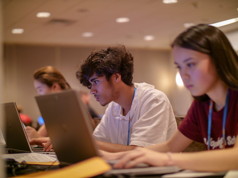 IT students certifying